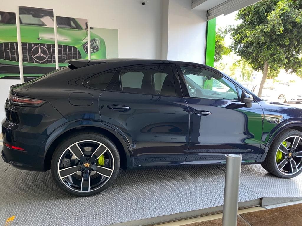 Porsche Cayenne 2021