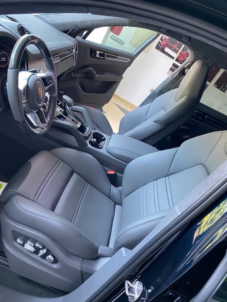 Porsche Cayenne 2021