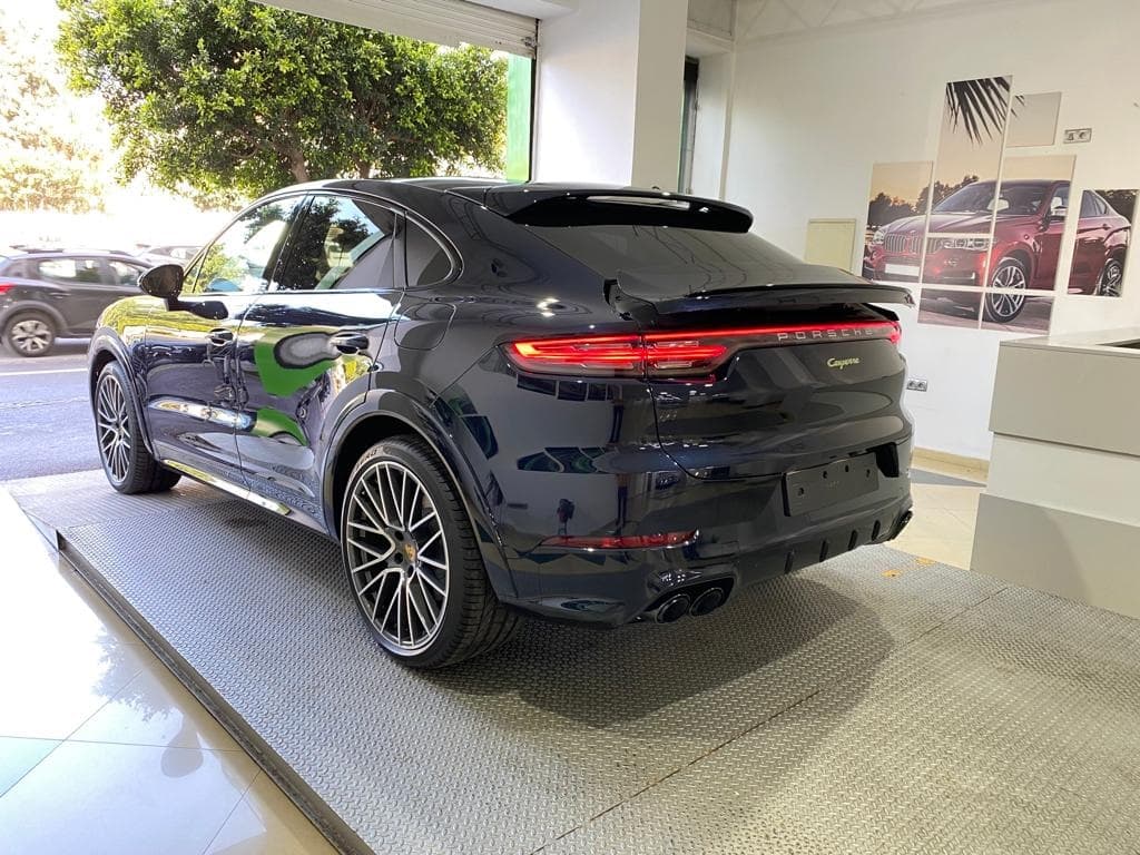 Porsche Cayenne 2022