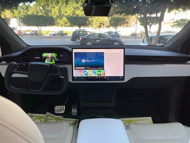 TESLA X PLAID 2023