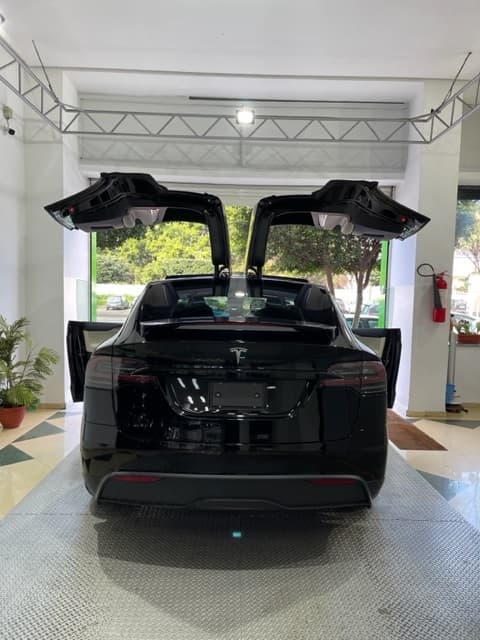 TESLA X PLAID 2023